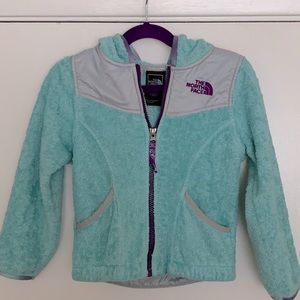 Girls’ North Face Jacket in Aqua w/ Purple Trim